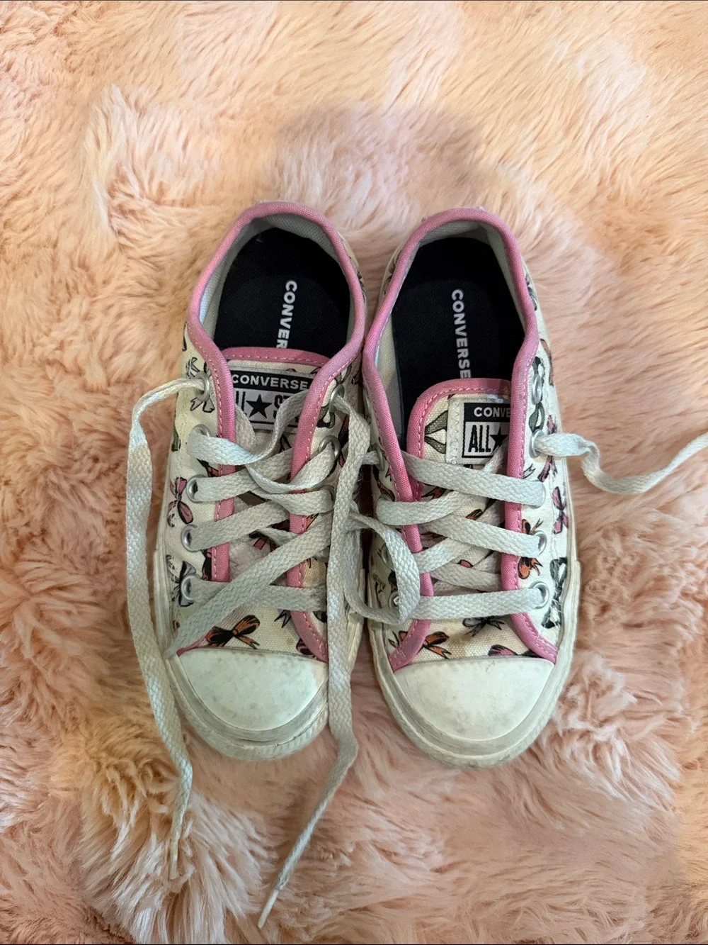Converse Kids Pink Trim Bow Low Top Sneakers